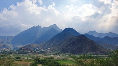 The Sarawat Mountains (جبال السروات): A Majestic Range